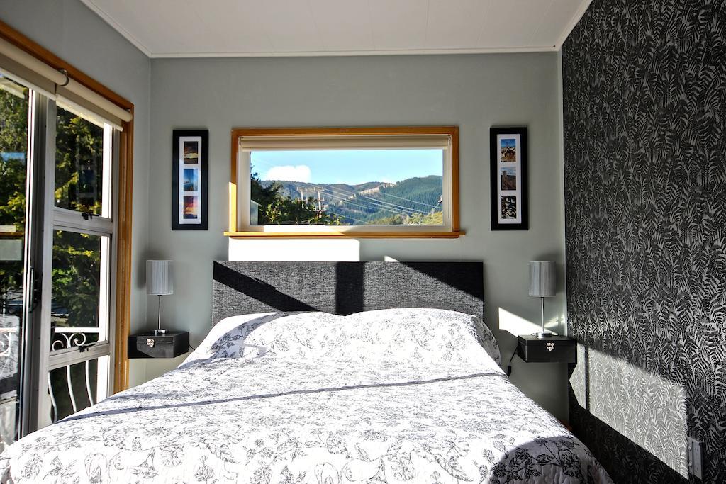Driftwood House Bed And Breakfast Нельсон Номер фото